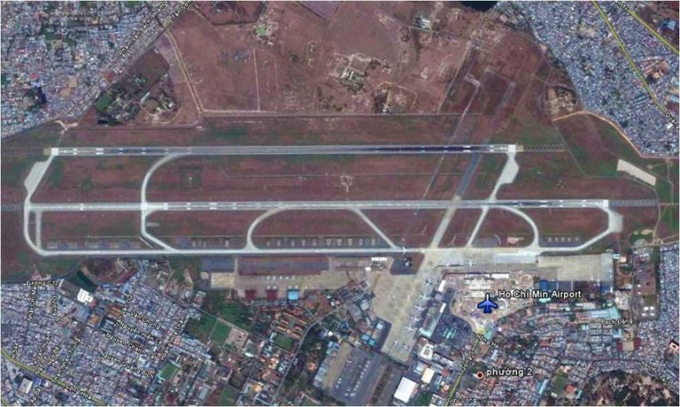 Ho Chi Minh City's  'Tan  Son  Nhat  International  Airport'  is  worried  about  birds , frequent  hits  in  last  ten  days  !